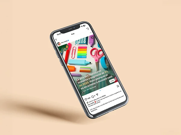 Maquette de publication Instagram sur smartphone avec fournitures scolaires colorées, démontrant une expertise en design graphique.